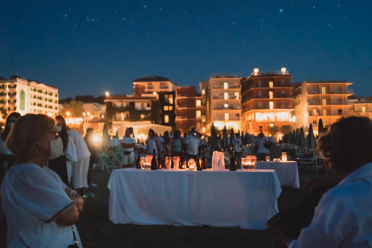 Giovanna Regina Hotel Gabicce Mare Exterior foto
